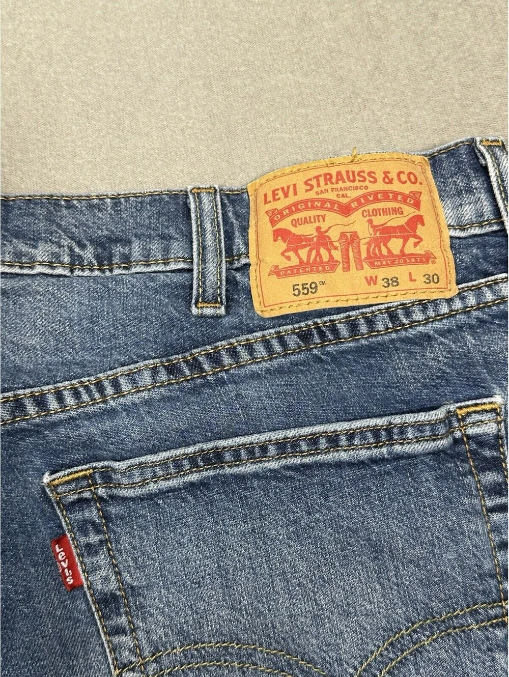 Levis tagged 38x30